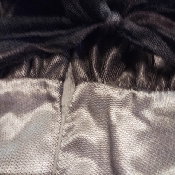 LOVE Girls Sleeveless Grey Metallic Shimmery Formal Dress With Toole Size 10 - Picture 11 of 12